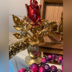 Vintage revere chippy paint metal earring holder